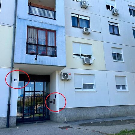 Mia Airport Studio Apartment - 0-24H Self Check In&Out - Parking On Site Велика-Горица Экстерьер фото