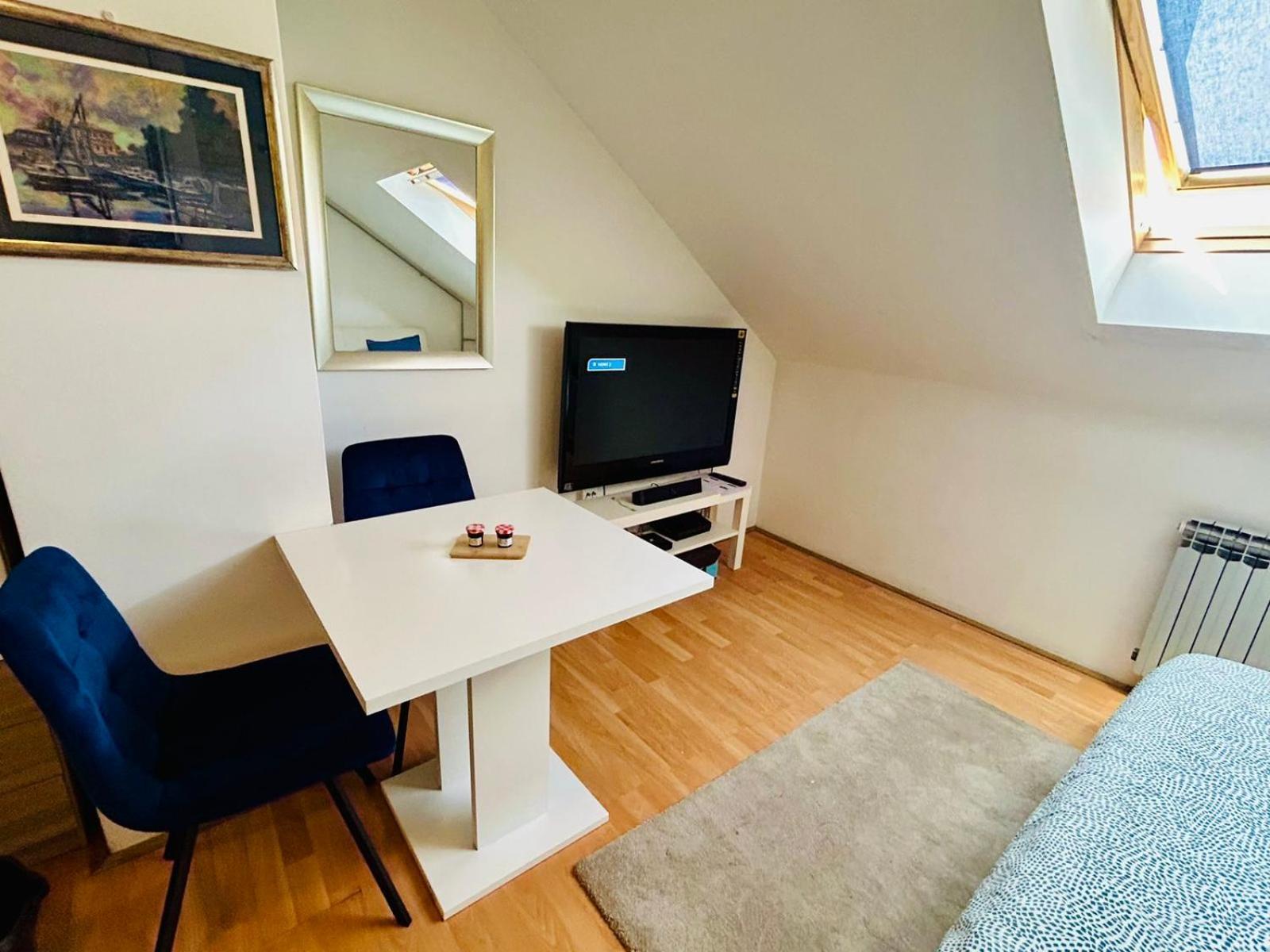 Mia Airport Studio Apartment - 0-24H Self Check In&Out - Parking On Site Велика-Горица Экстерьер фото