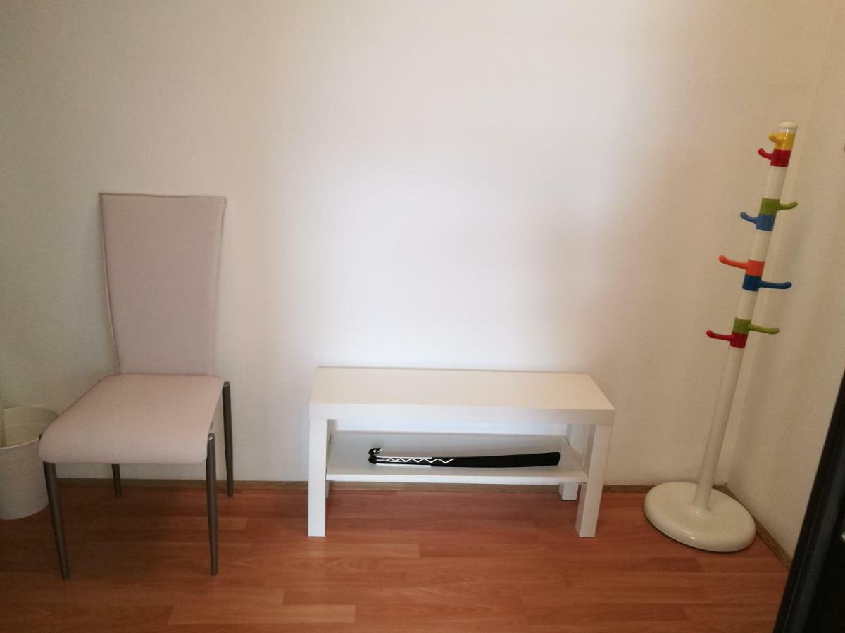 Mia Airport Studio Apartment - 0-24H Self Check In&Out - Parking On Site Велика-Горица Экстерьер фото